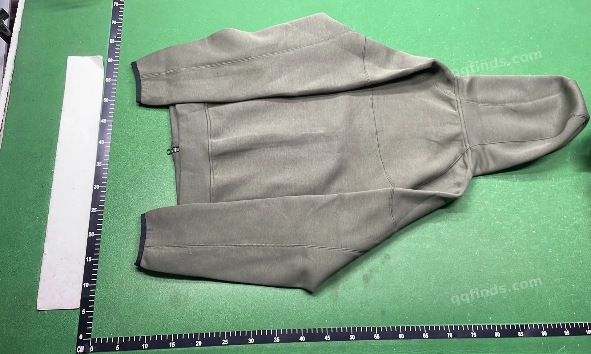 Men's Hooded Track Suit QC